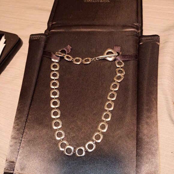 Tiffany & Co - Picture 1 of 3